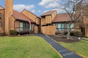 118 Bluebird Dr, Hillsborough Township, NJ 08844 - Photo 4