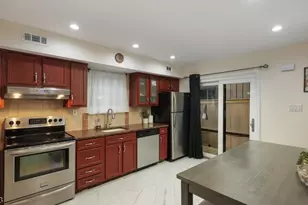 118 Bluebird Dr, Hillsborough Township, NJ 08844 - Photo 8