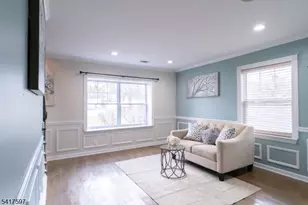 8 Dahlia Rd, Franklin Township, NJ 08873 - Photo 16