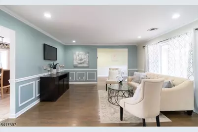 8 Dahlia Rd, Franklin Township, NJ 08873 - Photo 6