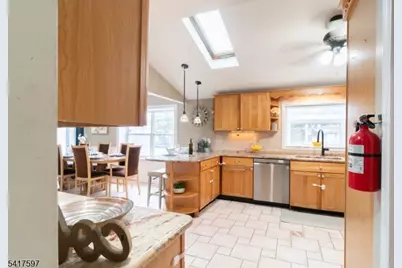 8 Dahlia Rd, Franklin Township, NJ 08873 - Photo 12