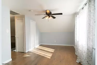 8 Dahlia Rd, Franklin Township, NJ 08873 - Photo 30