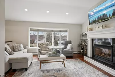 116 Carol Pl, Wayne, NJ 07470 - Photo 4