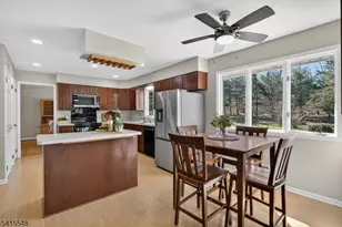 77 Meadow Run Dr, Montgomery Township, NJ 08558 - Photo 10