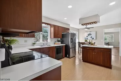 77 Meadow Run Dr, Montgomery Township, NJ 08558 - Photo 8