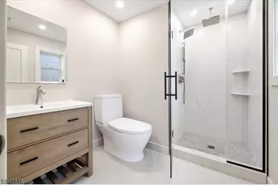 355 Rea Ave, Hawthorne, NJ 07506 - Photo 24