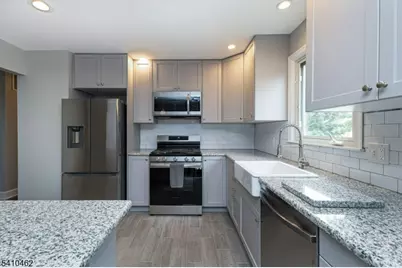 318 Myrtle Ave, Scotch Plains Township, NJ 07076 - Photo 8