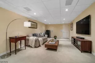 209 E Cedar St, Livingston, NJ 07039 - Photo 24