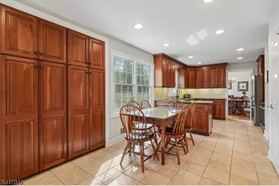 209 E Cedar St, Livingston, NJ 07039 - Photo 8