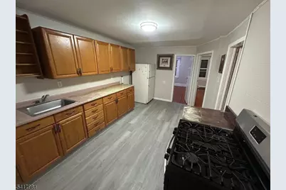 184 Walnut St, Newark, NJ 07105 - Photo 1