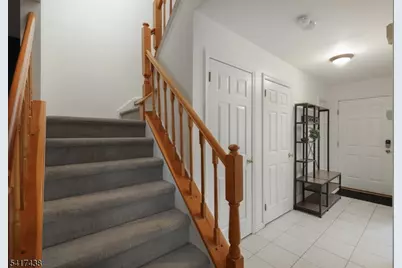 405 Cheshire Ct, Franklin Township, NJ 08873 - Photo 4