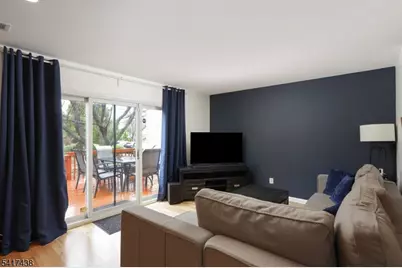 405 Cheshire Ct, Franklin Township, NJ 08873 - Photo 14