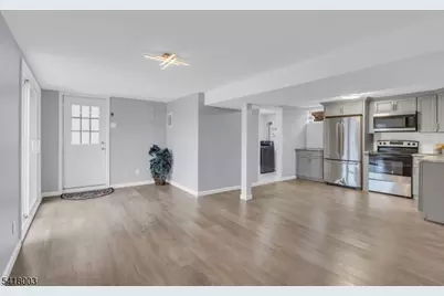 4 Toledo Ct, Hopatcong, NJ 07843 - Photo 22