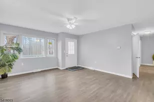 4 Toledo Ct, Hopatcong, NJ 07843 - Photo 4