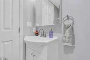 4 Toledo Ct, Hopatcong, NJ 07843 - Photo 32