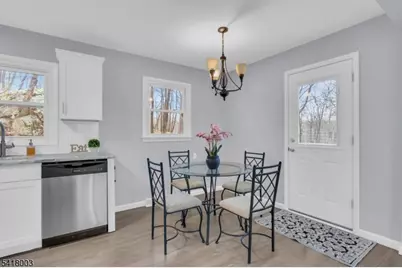 4 Toledo Ct, Hopatcong, NJ 07843 - Photo 6