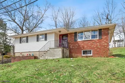 105 Andover Sparta Rd, Andover Township, NJ 07860 - Photo 2