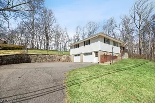 105 Andover Sparta Rd, Andover Township, NJ 07860 - Photo 4