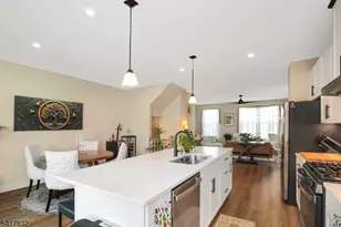 14 Saw Mill Cir, Hackettstown, NJ 07840 - Photo 4