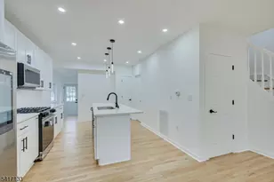 418 E 5th Ave, Roselle, NJ 07203 - Photo 10