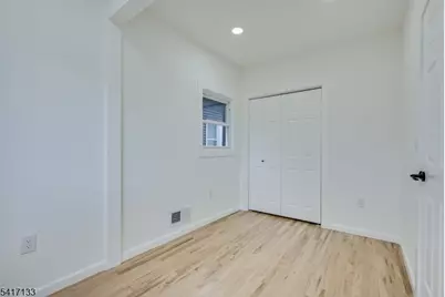 418 E 5th Ave, Roselle, NJ 07203 - Photo 12