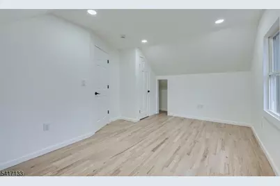 418 E 5th Ave, Roselle, NJ 07203 - Photo 20