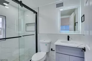 418 E 5th Ave, Roselle, NJ 07203 - Photo 14