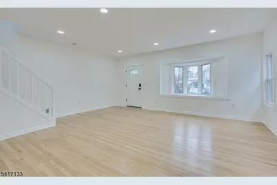 418 E 5th Ave, Roselle, NJ 07203 - Photo 8