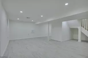 418 E 5th Ave, Roselle, NJ 07203 - Photo 24