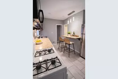 633 Thomas Blvd, East Orange, NJ 07017 - Photo 16