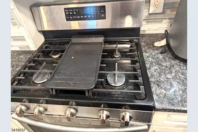 651 Crescent Dr, Bound Brook, NJ 08805 - Photo 8