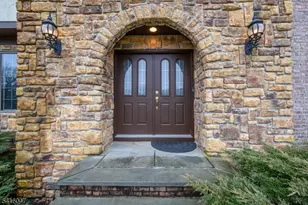 3 Tara Ct, Hardwick Township, NJ 07825 - Photo 2