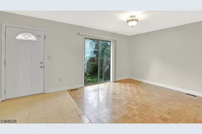 15 Krenkel Ct, Raritan Township, NJ 08822 - Photo 2