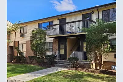 1028 Cricket Ln #1028, Woodbridge Township, NJ 07095 - Photo 2