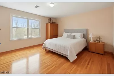 937 Roosevelt Ave, Union Township, NJ 07083 - Photo 22