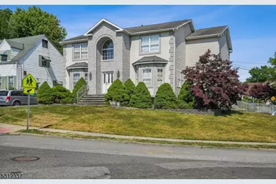 937 Roosevelt Ave, Union Township, NJ 07083 - Photo 4