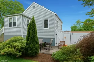 17 Carteret St, Bloomfield, NJ 07003 - Photo 10