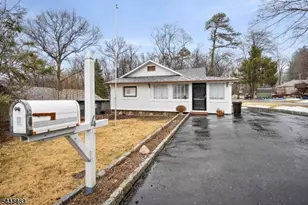 4 Dead End Rd, Rockaway Township, NJ 07435 - Photo 1