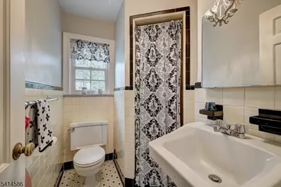 548 Hartford Ct, South Orange, NJ 07079 - Photo 14