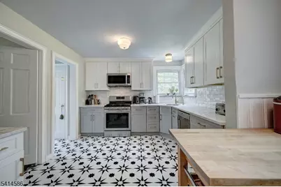 548 Hartford Ct, South Orange, NJ 07079 - Photo 8