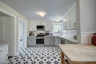 548 Hartford Ct, South Orange, NJ 07079 - Photo 8