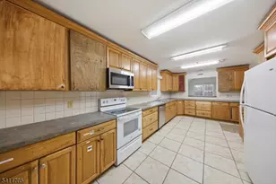 240 Longhouse Dr, West Milford, NJ 07421 - Photo 36