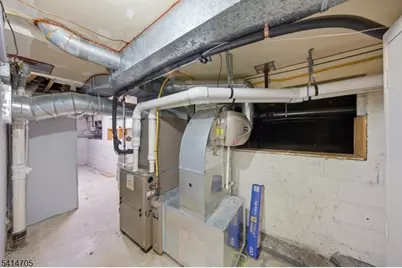 240 Longhouse Dr, West Milford, NJ 07421 - Photo 24