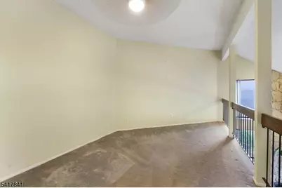 29 Westgate Dr, Edison, NJ 08820 - Photo 14