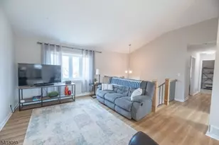 9 Montrose Rd, Franklin Township, NJ 08873 - Photo 4