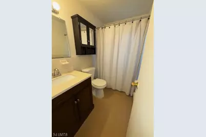 16 Knox Ter #1-A, Wayne, NJ 07470 - Photo 8