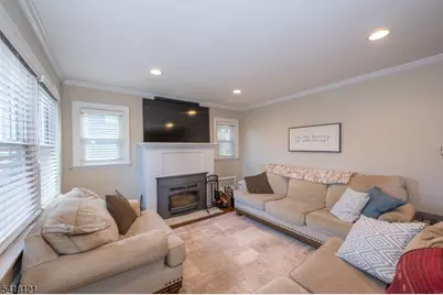 35 Hastings Ave, Nutley, NJ 07110 - Photo 6