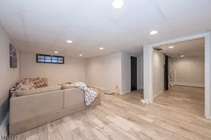 35 Hastings Ave, Nutley, NJ 07110 - Photo 28