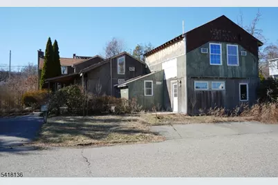 85 Roosevelt Ave, Butler, NJ 07405 - Photo 2