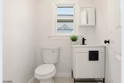 338 E 19th St, Paterson, NJ 07524 - Photo 16